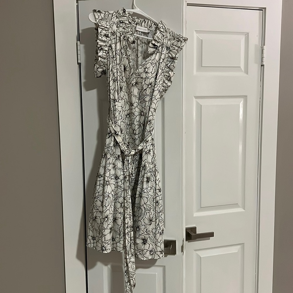 Christy Lynn Bardot dress in etched Floral size M